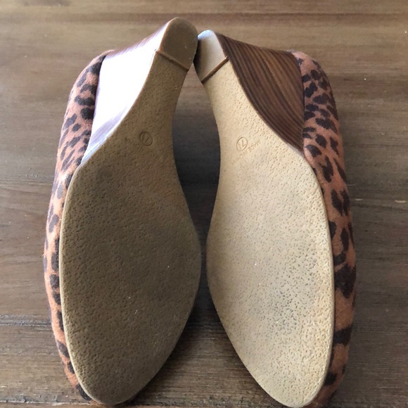 SOLD -Nine West wedges - Picture 4 of 4